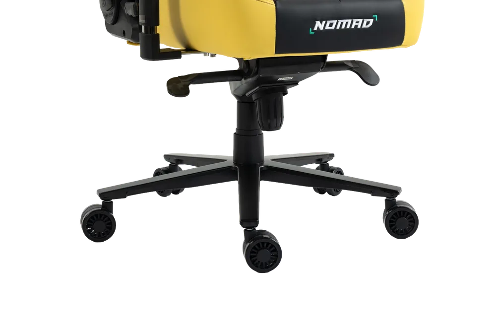 Игровое кресло NOMAD PRO, вид сбоку, жёлтый цвет